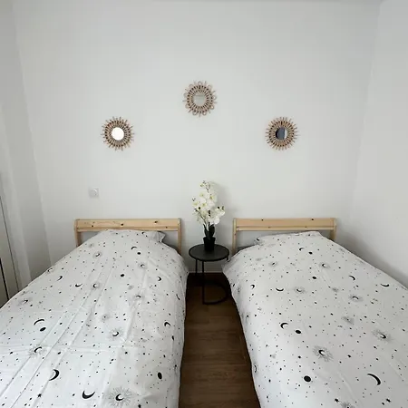 Les Tulipes - T3 Renove Avec Parking, Terrasse Et Climatisation * Canet-en-Roussillon