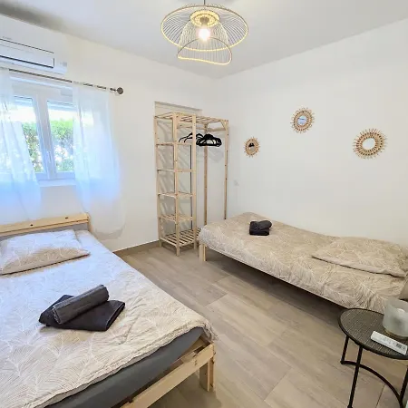 Apartment Les Tulipes - T3 Renove Avec Parking, Terrasse Et Climatisation Canet-en-Roussillon